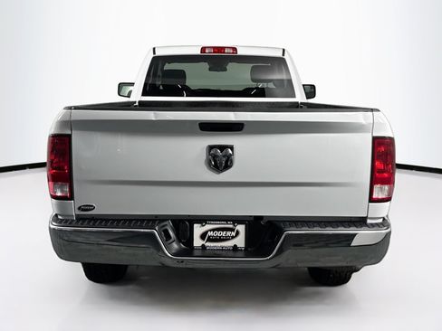 Used 2022 RAM 1500 Classic SLT AWD/4WD image 14