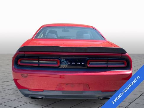 Used 2017 Dodge Challenger SXT RWD image 6