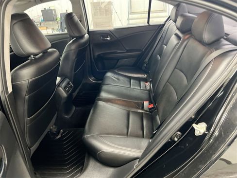 Used 2017 Honda Accord EX-L image 22
