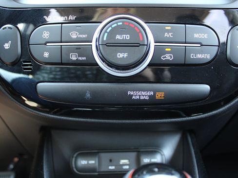 Used 2019 Kia Soul ! w/ Technology Package FWD image 25