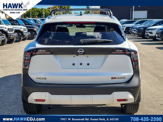Used 2026 Nissan Kicks SR w/ Cold Weather Package AWD/4WD image 5