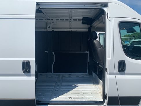 Used 2026 RAM ProMaster 2500 w/ Convenience Group FWD image 31