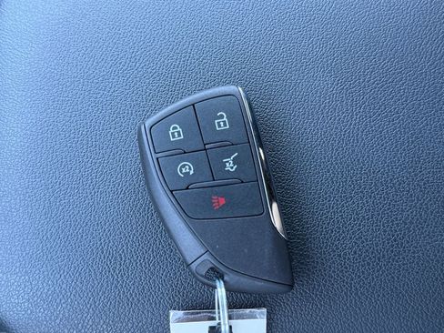 Used 2024 Chevrolet Blazer EV LT AWD/4WD image 31