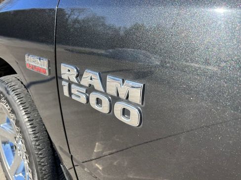 Used 2015 RAM 1500 Express image 32