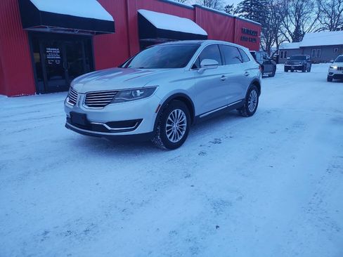 Used 2016 Lincoln MKX Select w/ Select Plus Package image 2