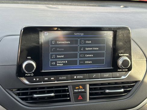 Used 2023 Nissan Altima 2.5 S image 7