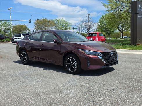Used 2025 Nissan Sentra SV image 1
