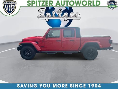 Used 2022 Jeep Gladiator Sport AWD/4WD image 6