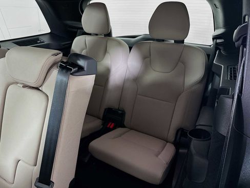 New 2026 Volvo XC90 B5 Core image 26