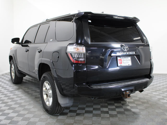 Used 2016 Toyota 4Runner SR5 AWD/4WD image 4
