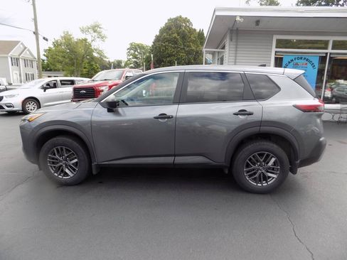 Used 2023 Nissan Rogue S AWD/4WD image 7