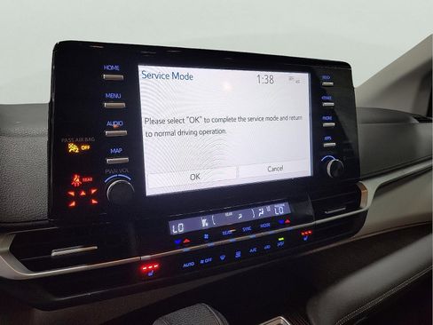 Certified 2021 Toyota Sienna XLE image 16