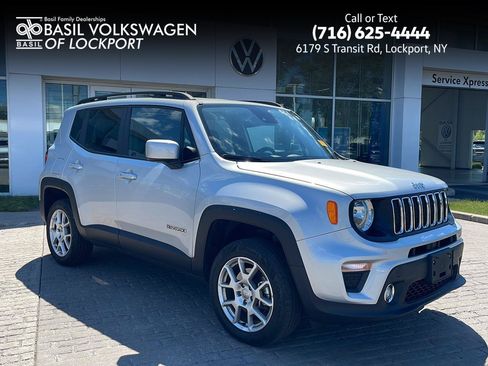 Used 2021 Jeep Renegade Latitude AWD/4WD image 1