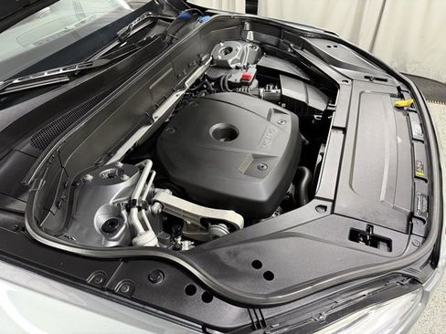 Used 2018 Volvo XC90 T6 Momentum w/ Convenience Package image 26