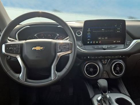 Used 2024 Chevrolet Blazer LT w/ Convenience Package image 9