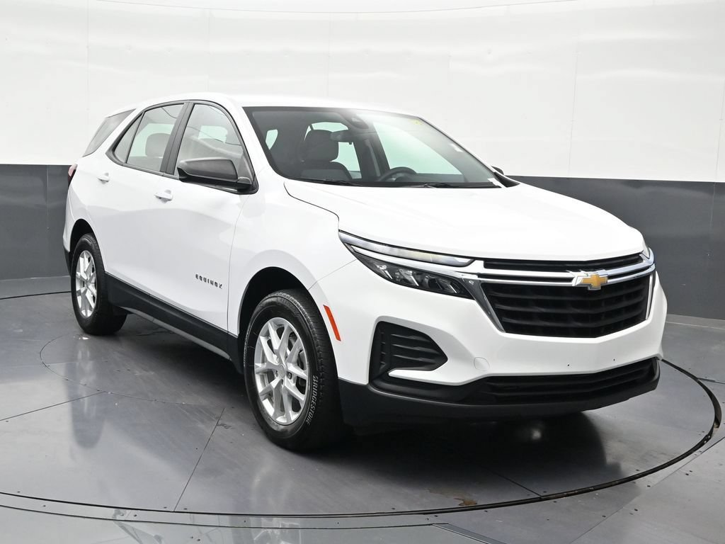 Used 2023 Chevrolet Equinox LS w/ Driver Confidence II Package AWD/4WD image 8