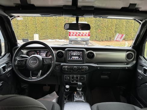 Used 2018 Jeep Wrangler Unlimited Sport S image 15