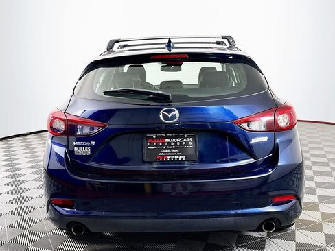 Used 2017 MAZDA MAZDA3 Grand Touring w/ Premium Equipment Package FWD image 7