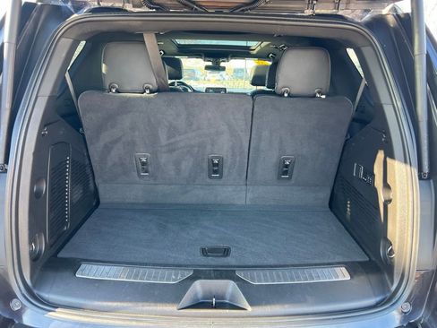 Used 2022 Chevrolet Tahoe Z71 w/ Luxury Package image 25