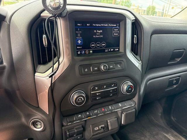 Used 2024 Chevrolet Silverado 1500 Custom Trail Boss w/ LPO, Dark Essentials Package AWD/4WD image 38