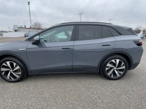 Used 2023 Volkswagen ID.4 Pro image 5