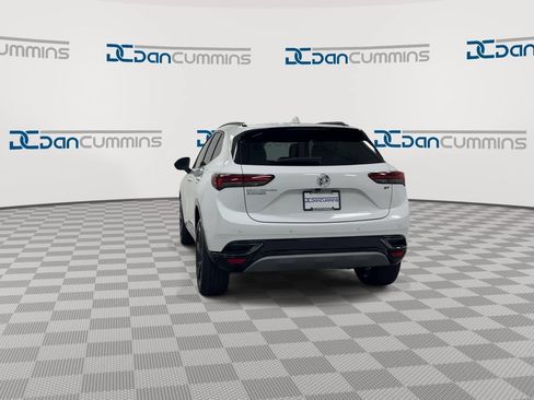 Used 2022 Buick Envision Essence w/ Sport Touring Package FWD image 7