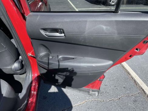 Used 2023 Toyota Corolla Cross XLE image 45