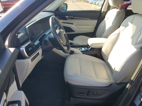 Certified 2024 Kia Telluride S w/ S Sunroof Package image 22
