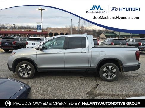 Used 2017 Honda Ridgeline RTL-T image 2