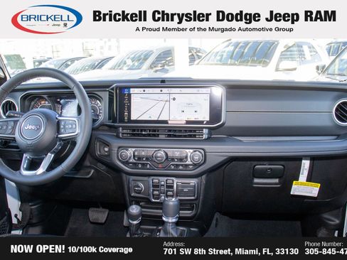 Used 2025 Jeep Wrangler Sahara image 19