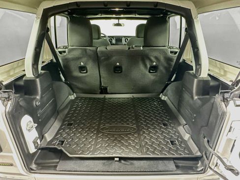 Used 2021 Jeep Wrangler Unlimited Sport AWD/4WD image 23
