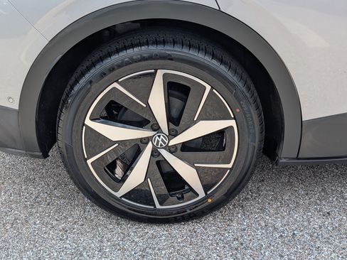 Used 2023 Volkswagen ID.4 S RWD image 10