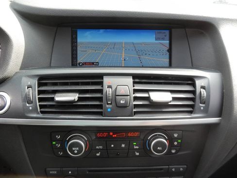 Used 2011 BMW X3 xDrive28i AWD/4WD image 3