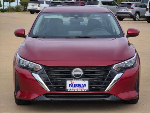 Used 2024 Nissan Sentra SV image 2