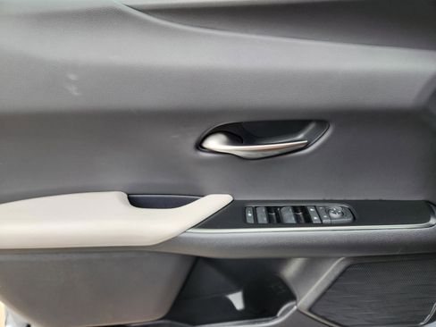 New 2026 Lexus UX 300h FWD image 15