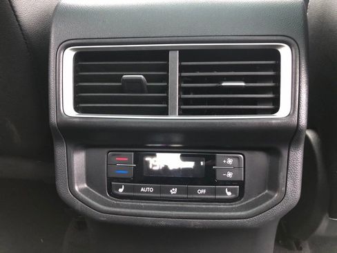 Used 2025 Volkswagen Atlas SEL image 39