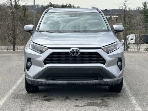 Used 2021 Toyota RAV4 XLE image 19