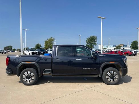 Used 2025 GMC Sierra 2500 Denali w/ Denali Reserve Package AWD/4WD image 6