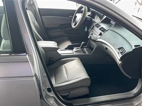 Used 2012 Honda Accord LX image 9
