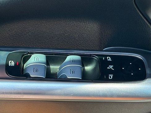 Used 2023 Mercedes-Benz C 300 Sedan image 17