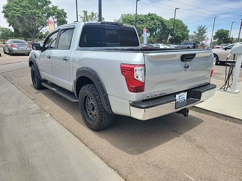 Used 2017 Nissan Titan SV AWD/4WD image 5