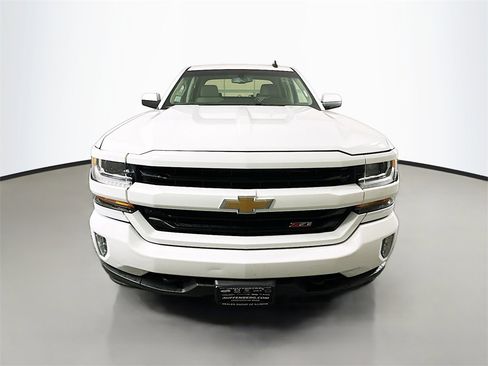 Used 2018 Chevrolet Silverado 1500 LT w/ All Star Edition image 2