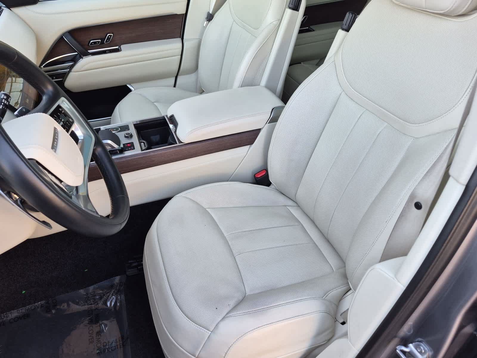 Certified 2023 Land Rover Range Rover SE AWD/4WD image 16