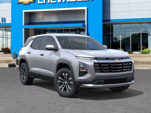 New 2026 Chevrolet Equinox LT w/ Convenience Package II FWD image 7