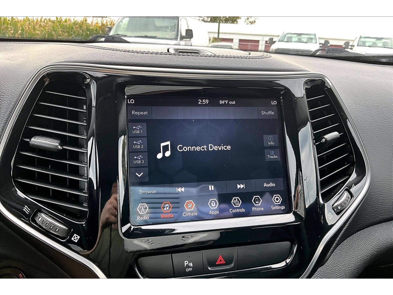 Used 2019 Jeep Cherokee Limited AWD/4WD image 24