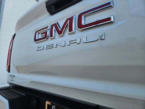 Used 2026 GMC Canyon Denali AWD/4WD image 32