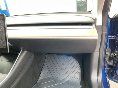 Used 2018 Tesla Model 3 Mid Range image 38