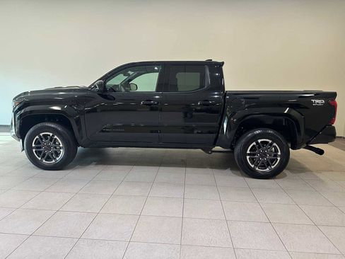 Certified 2025 Toyota Tacoma TRD Sport AWD/4WD image 3