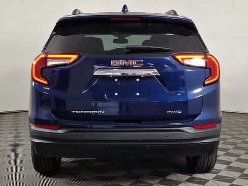 Used 2023 GMC Terrain SLE w/ Driver Convenience Package AWD/4WD image 8