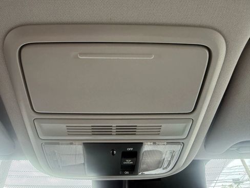 Used 2019 Honda Pilot LX image 29